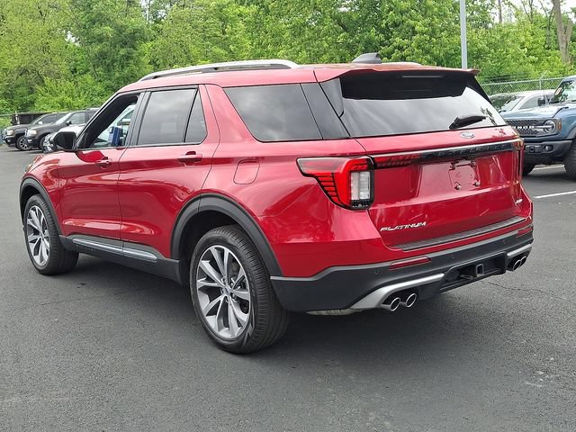 Certified 2025 Ford Explorer Platinum w/ Ultimate Package AWD/4WD image 9