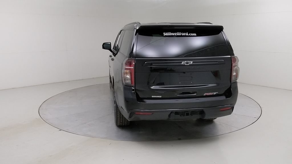 Used 2024 Chevrolet Suburban RST w/ Luxury Package AWD/4WD image 16