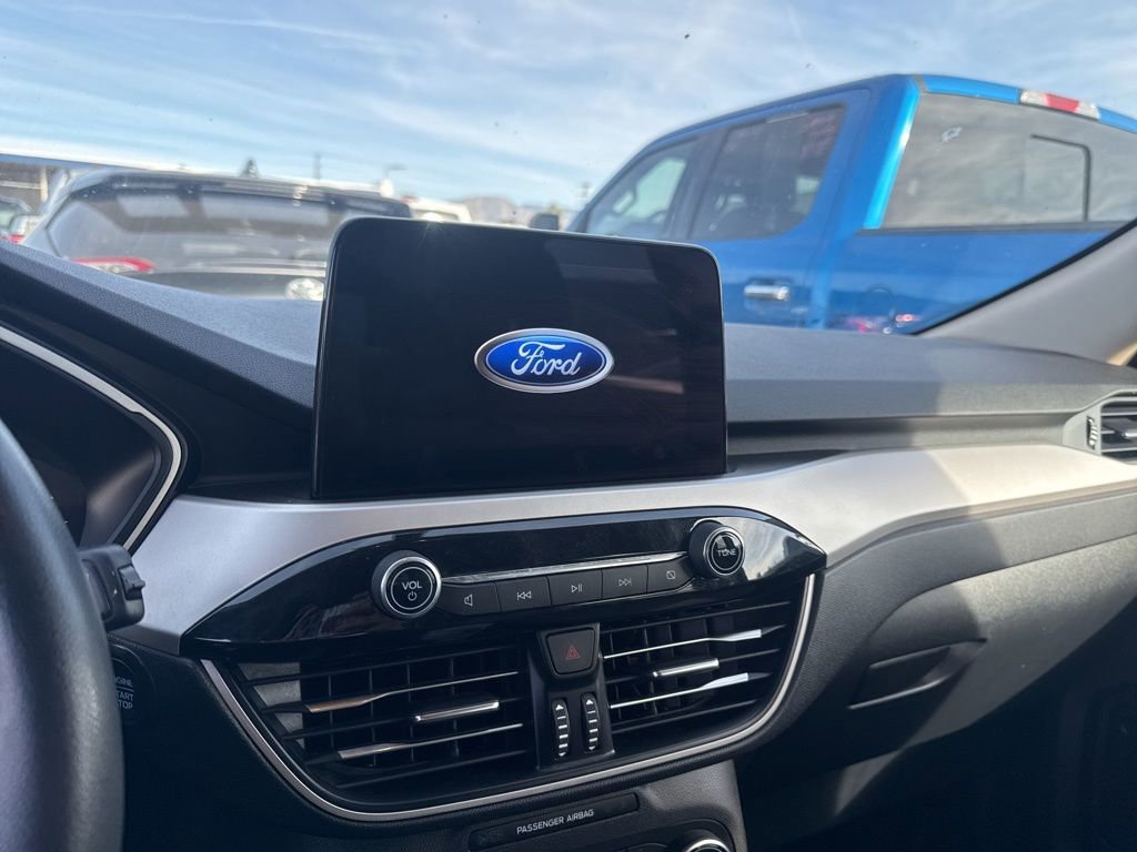 Certified 2020 Ford Escape SE image 15