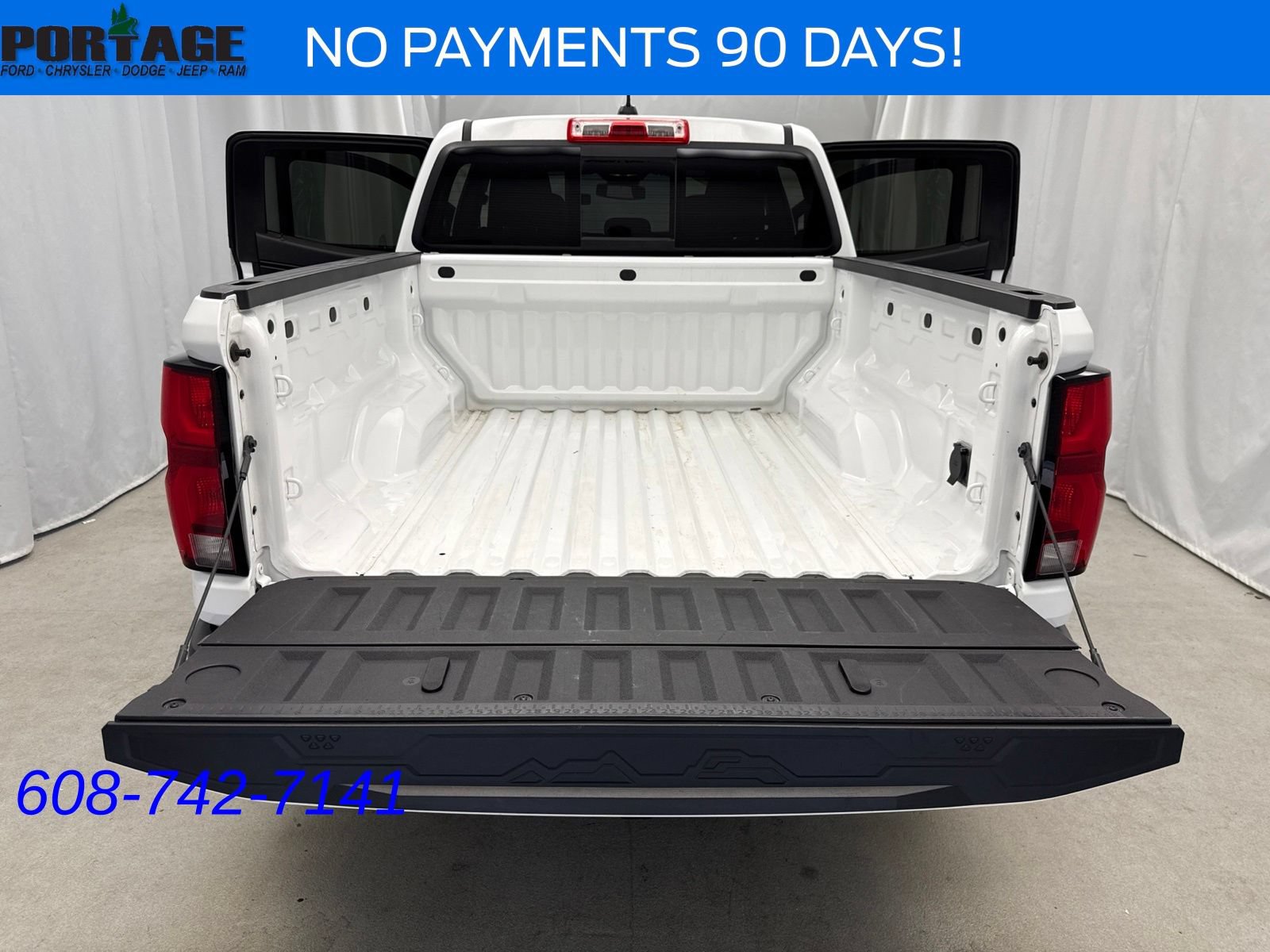 Used 2024 Chevrolet Colorado Z71 w/ Z71 Convenience Package 2 AWD/4WD image 38