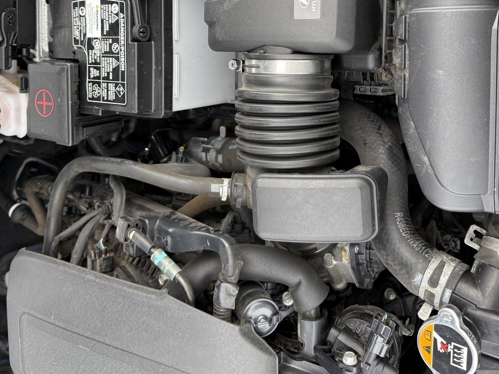 Used 2017 Hyundai Elantra Limited image 39