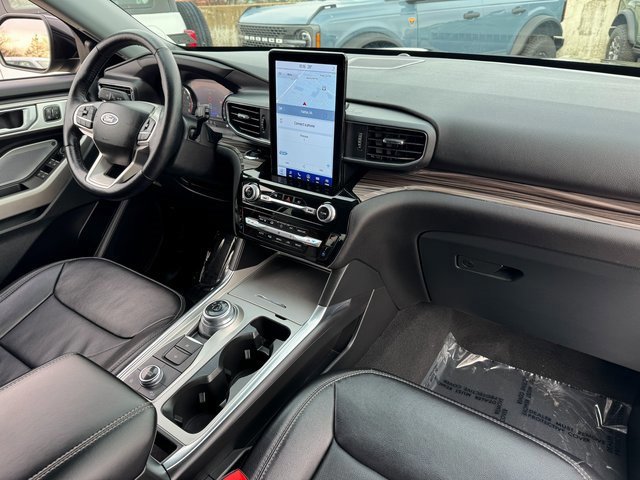 Certified 2023 Ford Explorer Limited w/ Limited Technology Package image 22