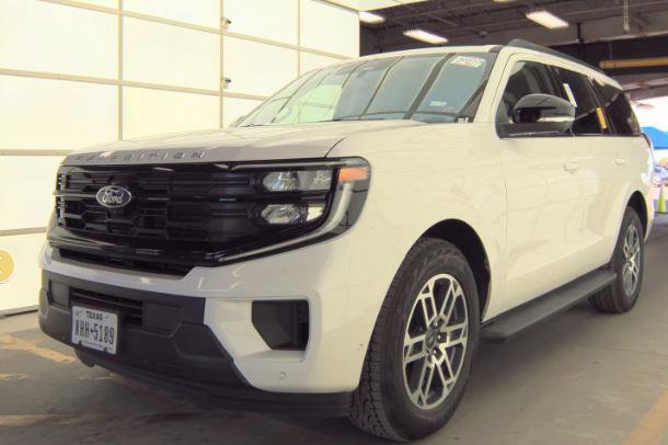 Certified 2025 Ford Expedition Active image 13