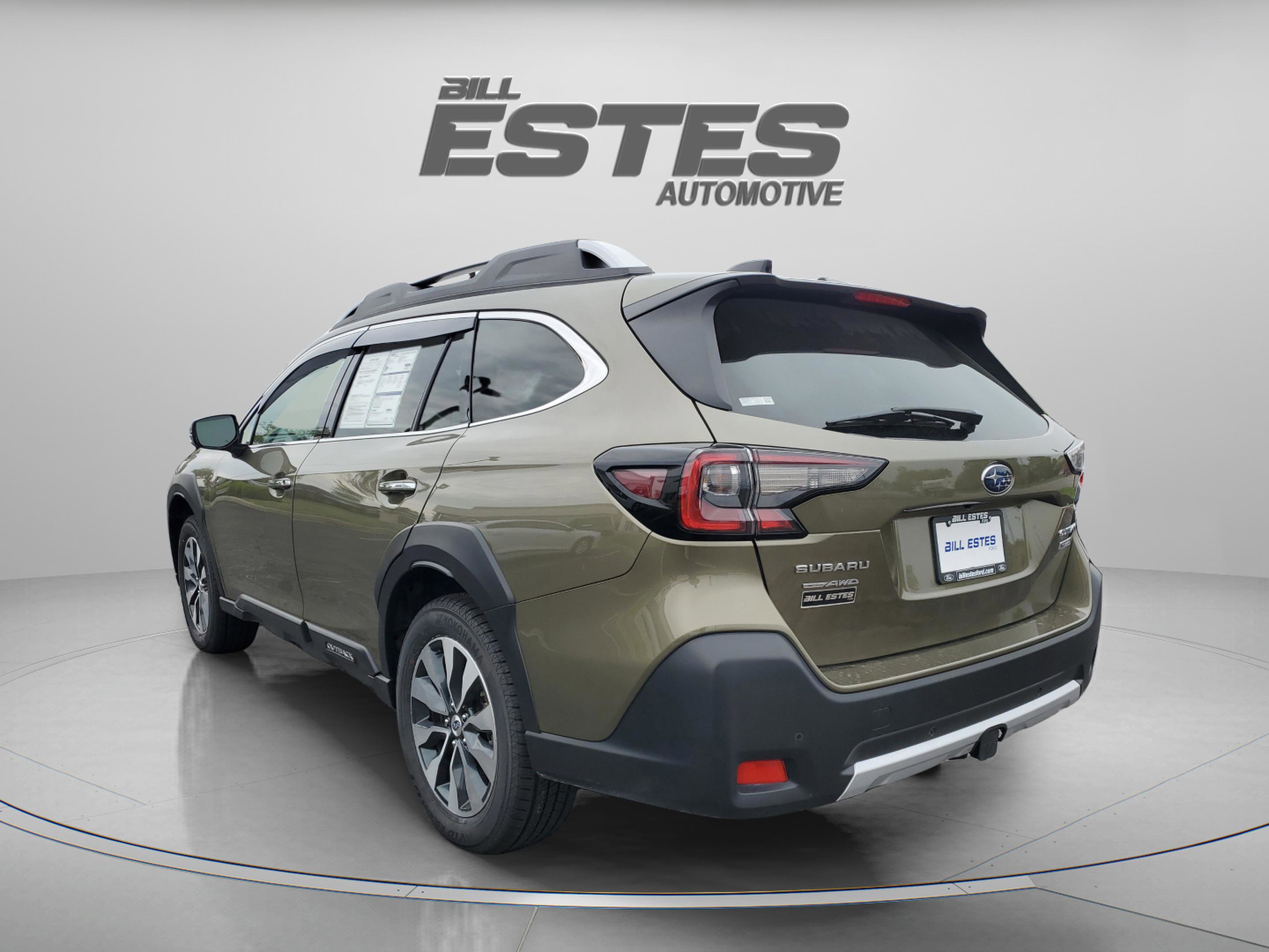 Used 2024 Subaru Outback Touring AWD/4WD image 2