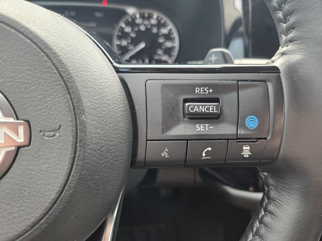 Used 2024 Nissan Pathfinder SL AWD/4WD image 27
