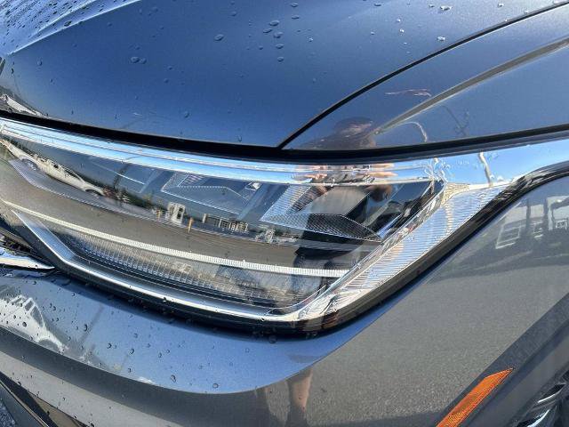 Used 2022 Volkswagen Tiguan SE R-Line FWD image 10