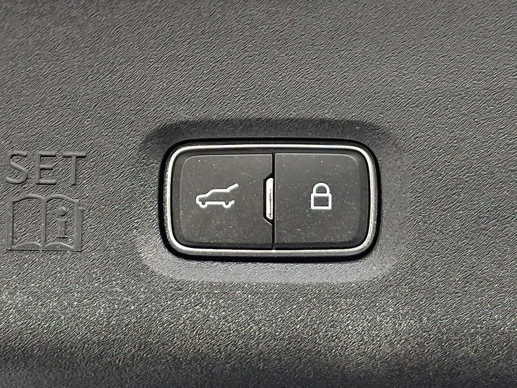 Certified 2025 Ford Expedition Active image 30