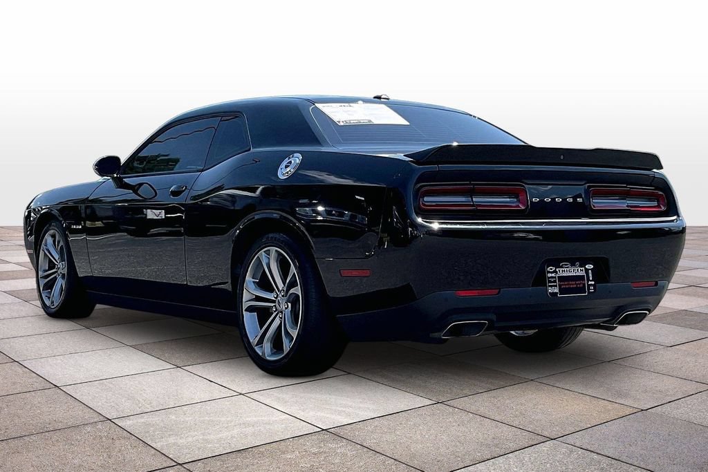 Used 2022 Dodge Challenger R/T RWD image 2