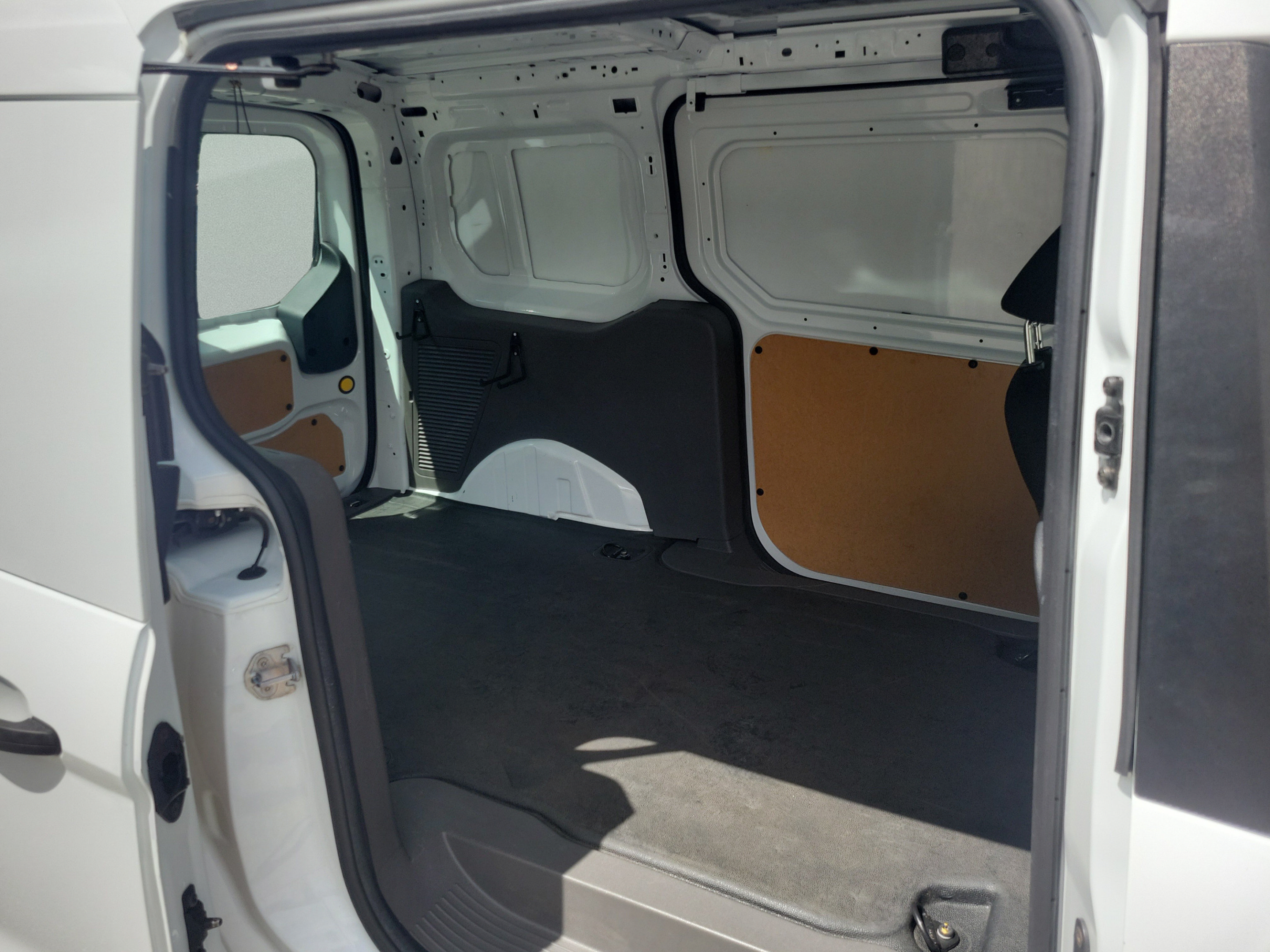 Certified 2019 Ford Transit Connect XL FWD image 25