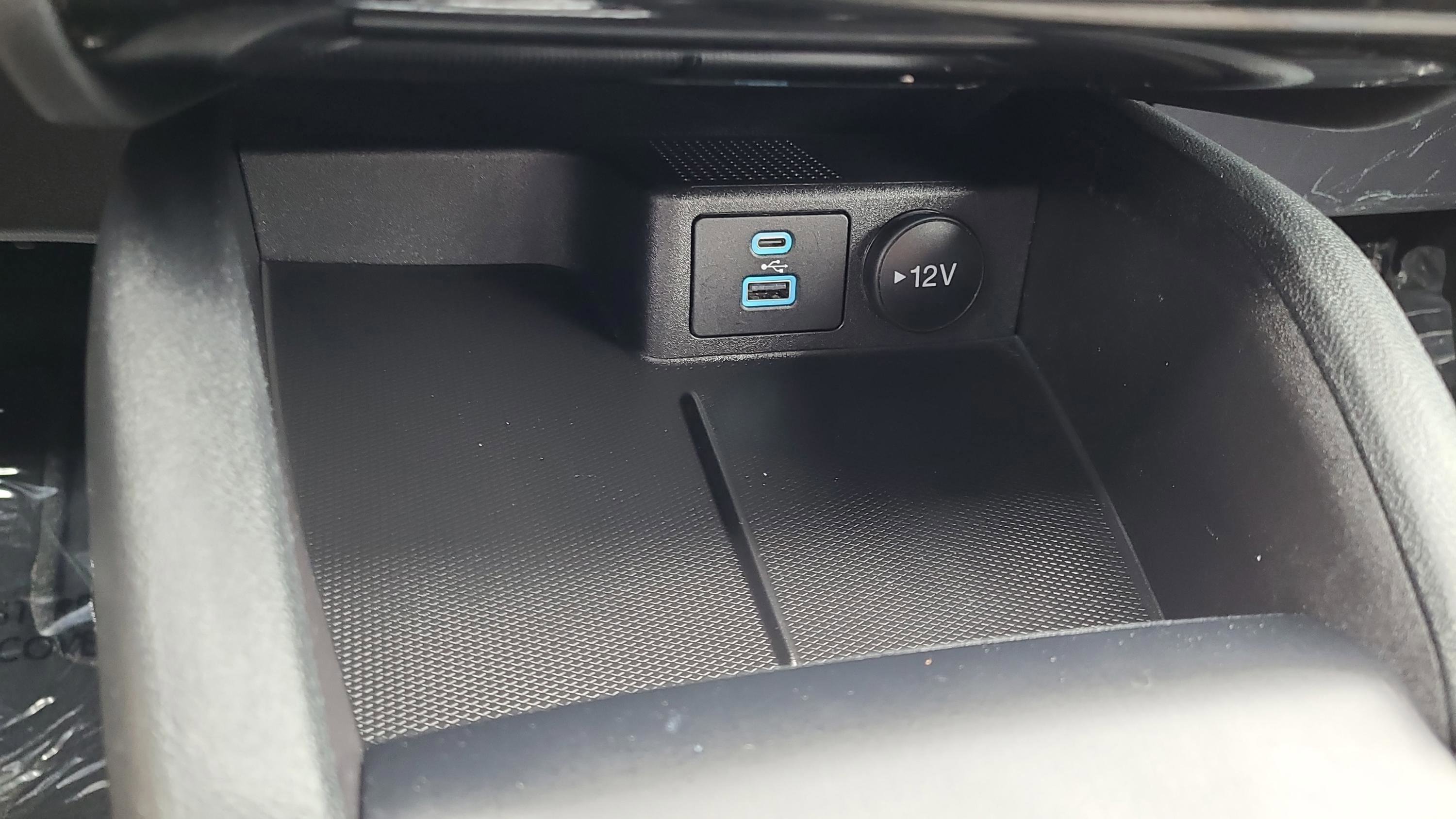 Certified 2022 Ford Escape SE w/ Cold Weather Package image 14