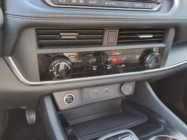 Used 2023 Nissan Rogue S image 15