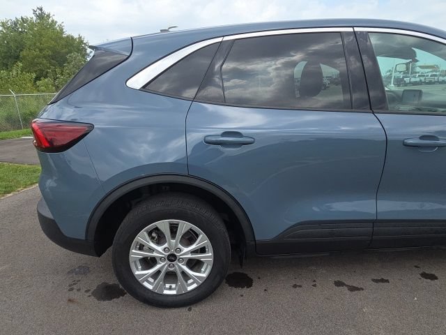Certified 2023 Ford Escape Active AWD/4WD image 7