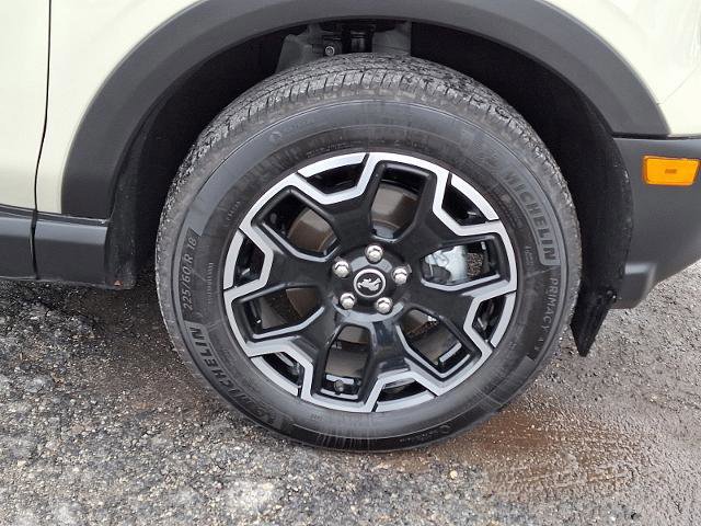 Certified 2025 Ford Bronco Sport Outer Banks w/ Outer Banks Tech Package+ image 8