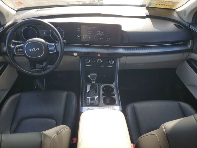 Used 2022 Kia Carnival LX w/ Paint Protection Package image 9