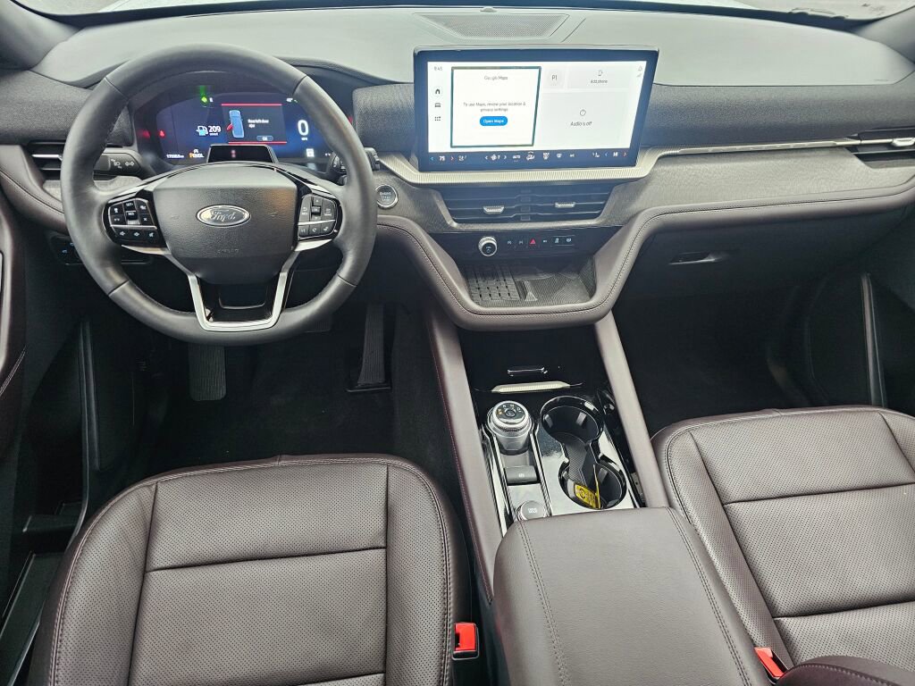 Certified 2025 Ford Explorer Platinum w/ LUX Leather Package image 16