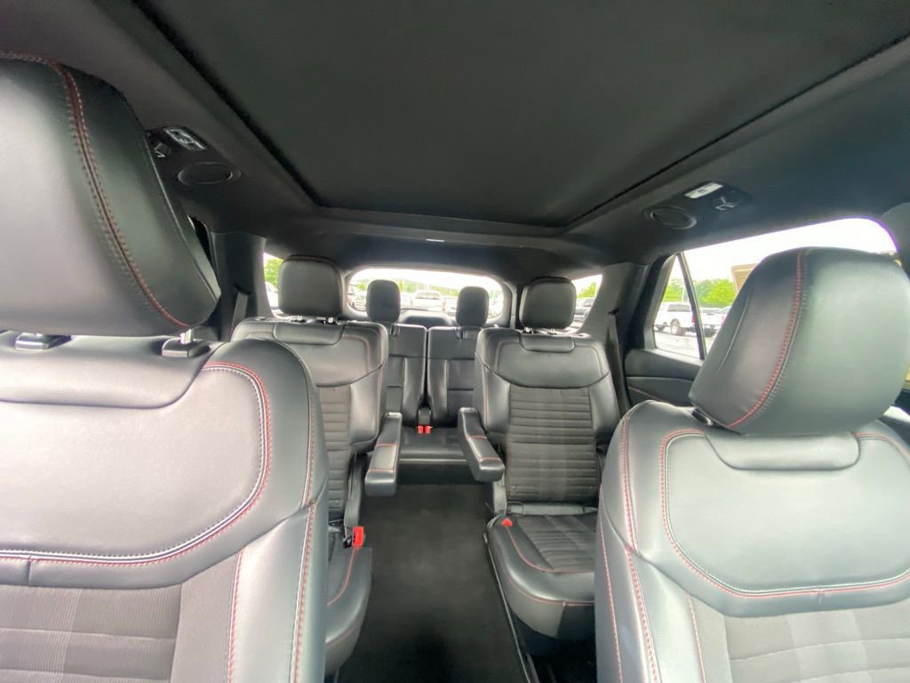Certified 2025 Ford Explorer ST-Line image 30