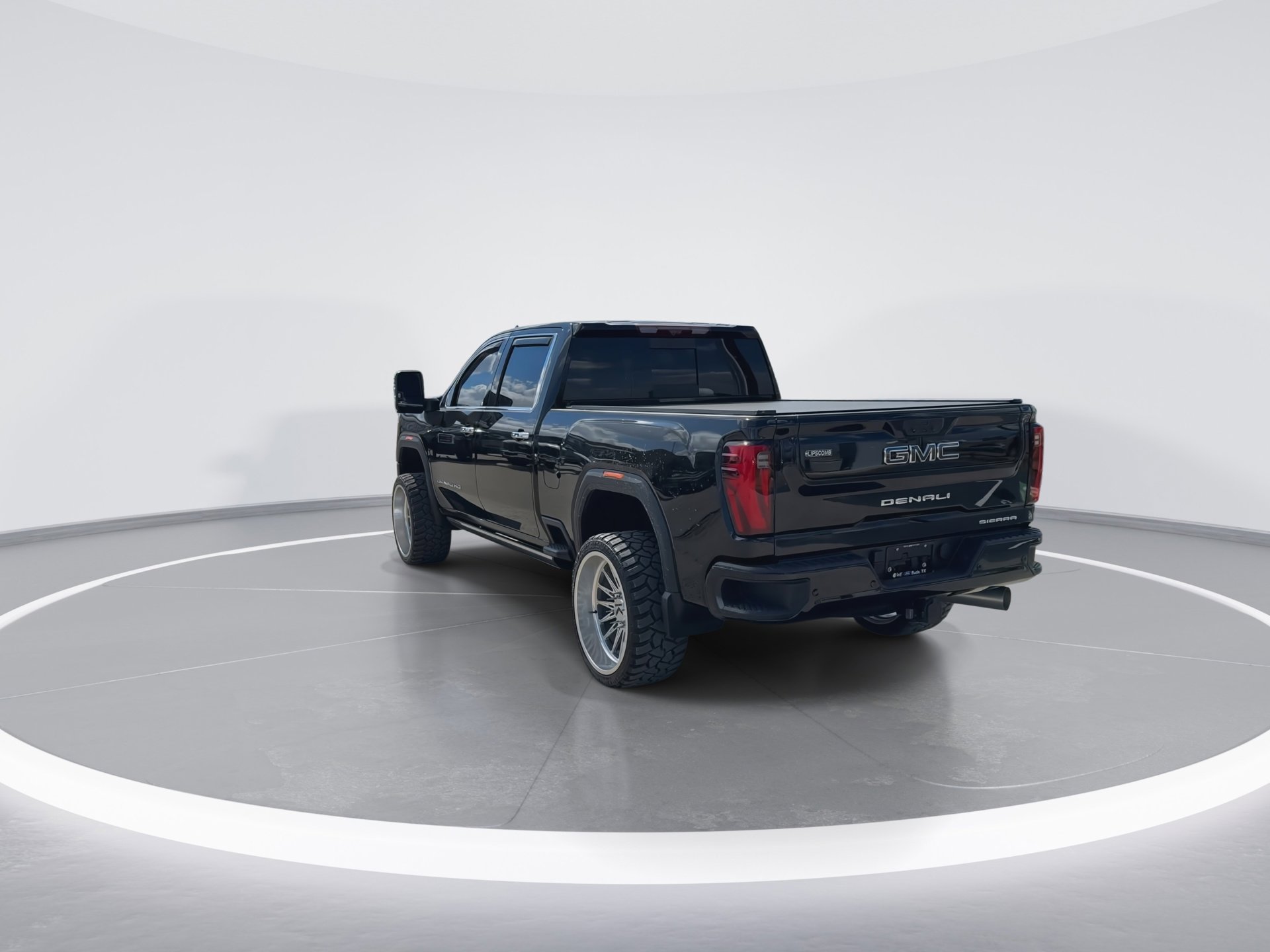 Used 2024 GMC Sierra 2500 Denali Ultimate w/ Max Trailering Package image 8