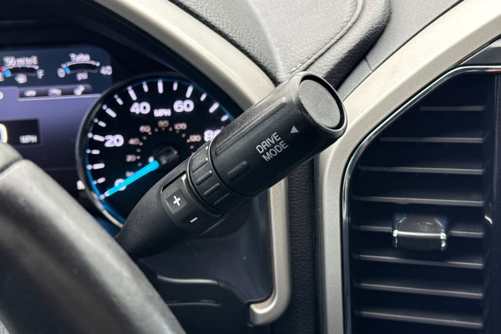 Certified 2022 Ford F250 Lariat w/ Lariat Ultimate Package image 22