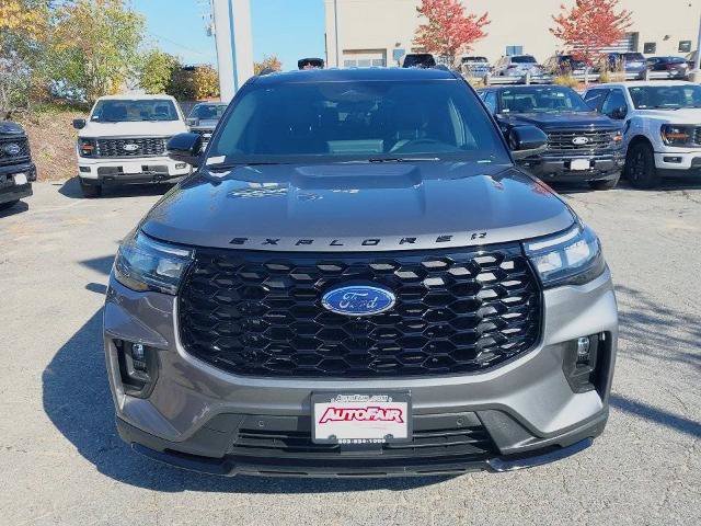 Certified 2025 Ford Explorer ST-Line AWD/4WD image 3