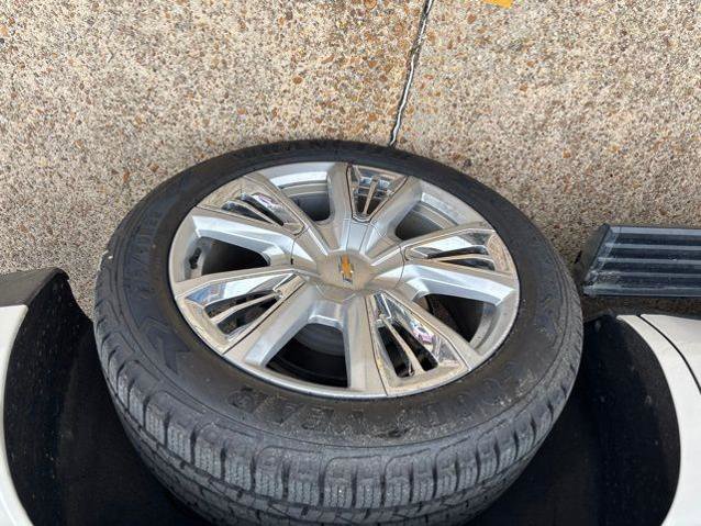 Used 2023 Chevrolet Tahoe High Country RWD image 7