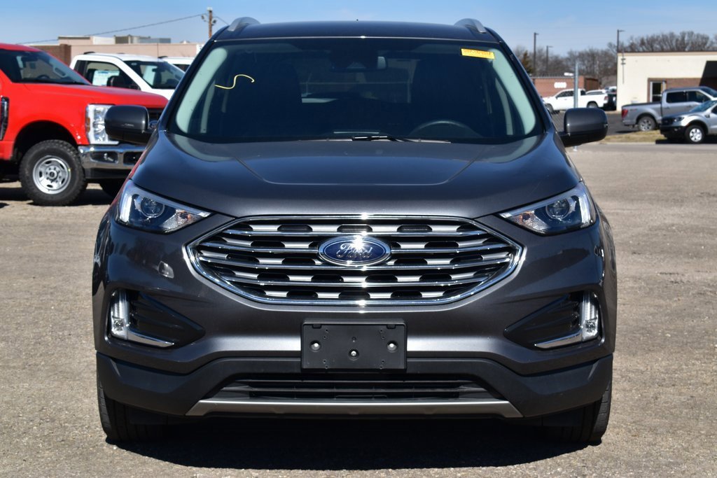 Certified 2022 Ford Edge SEL w/ Convenience Package image 2