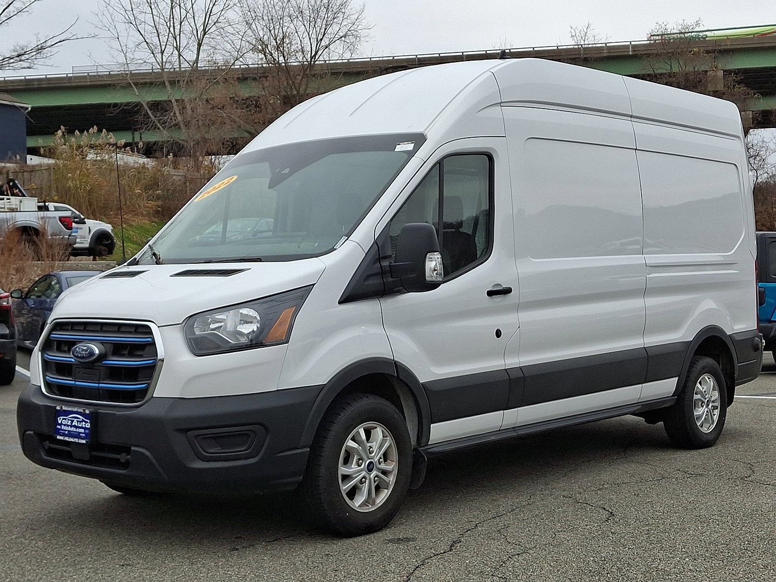 Certified 2022 Ford E-Transit image 5
