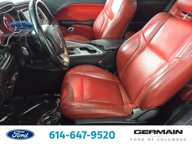 Used 2020 Dodge Challenger SXT w/ Plus Package RWD image 18