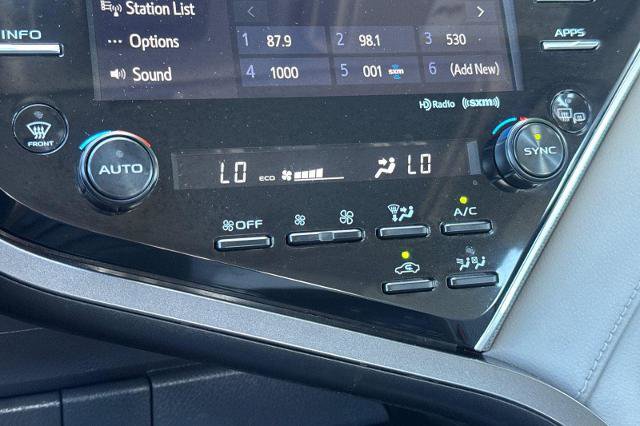 Used 2018 Toyota Camry SE w/ Audio Package FWD image 15