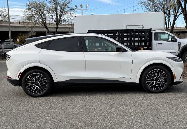 Certified 2025 Ford Mustang Mach-E Premium image 7