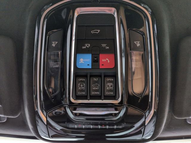 Used 2024 Jeep Grand Cherokee Summit image 12