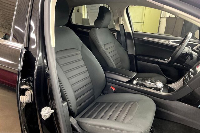 Certified 2019 Ford Fusion SE FWD image 20