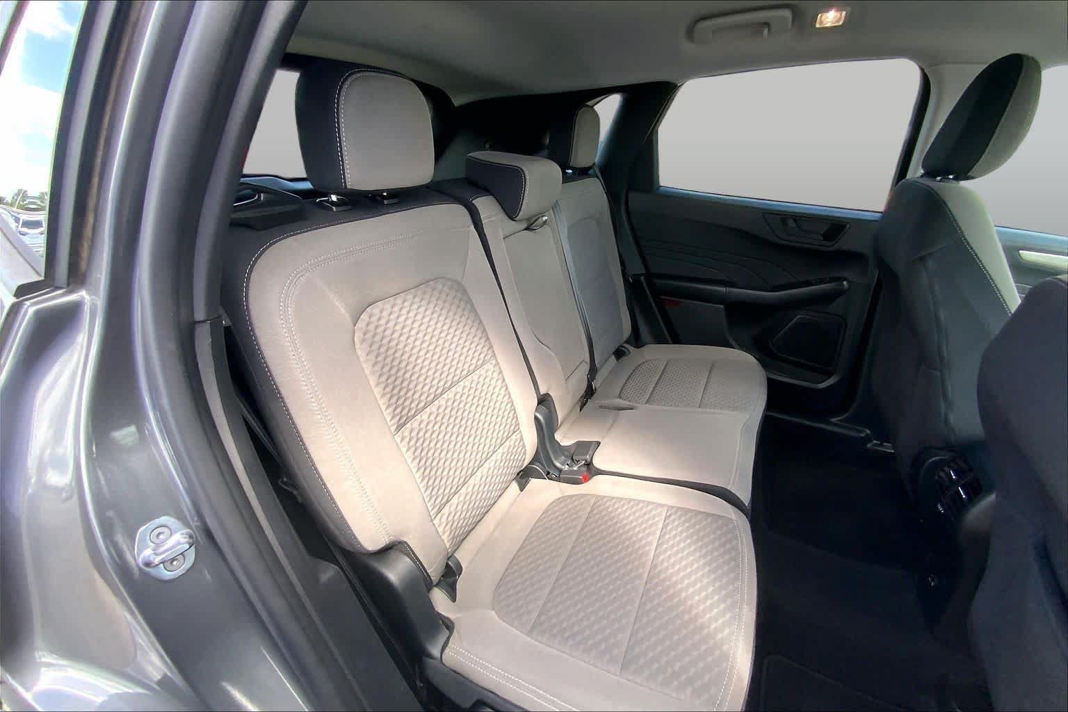 Certified 2022 Ford Escape SE w/ SE Sport Appearance Package FWD image 20
