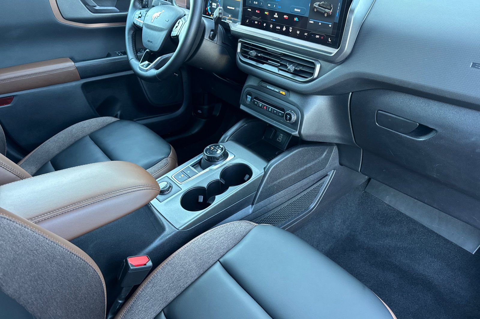 Certified 2025 Ford Bronco Sport Outer Banks w/ Outer Banks Tech Package+ image 17