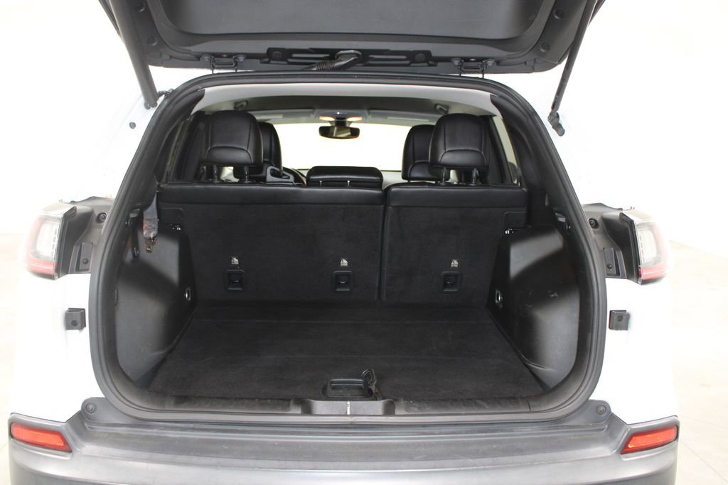 Used 2019 Jeep Cherokee Latitude Plus w/ Comfort/Convenience Group image 15