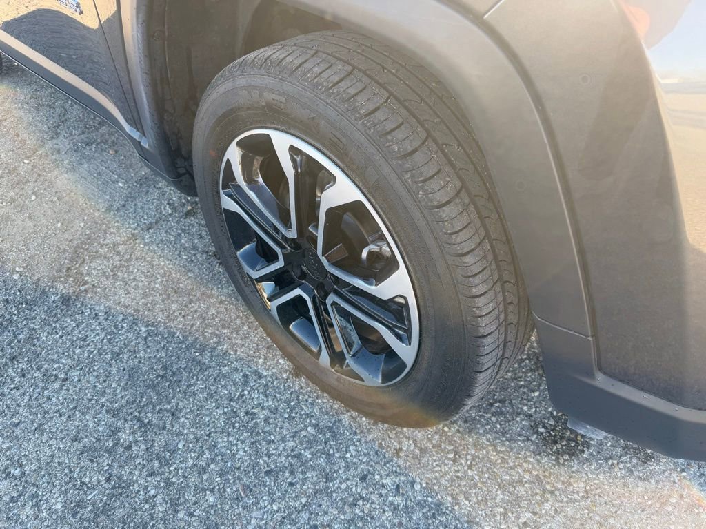 Used 2024 Jeep Compass Limited image 13