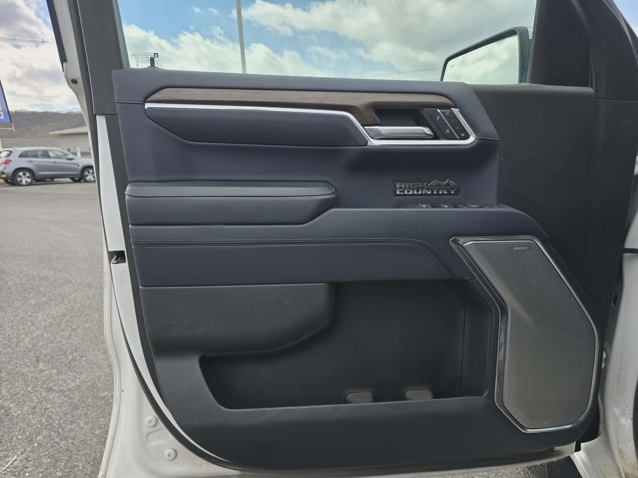 Used 2024 Chevrolet Silverado 1500 High Country w/ High Country Premium Package image 16