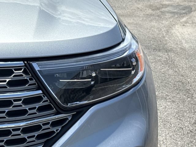 Certified 2024 Ford Explorer Limited w/ Limited Technology Package RWD image 17