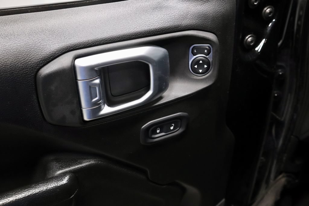Used 2022 Jeep Wrangler Unlimited Sport AWD/4WD image 23