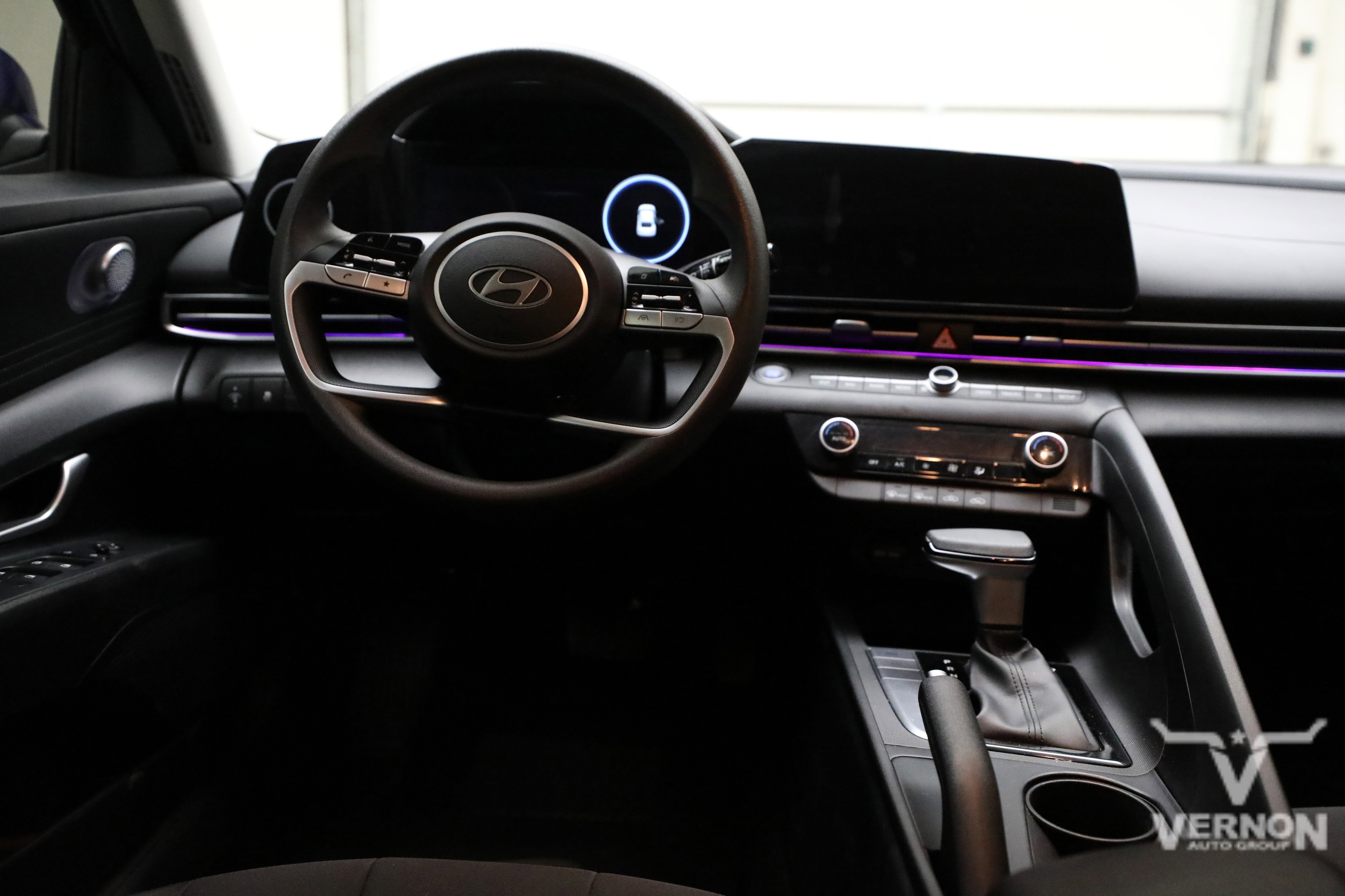 Used 2024 Hyundai Elantra SEL image 36