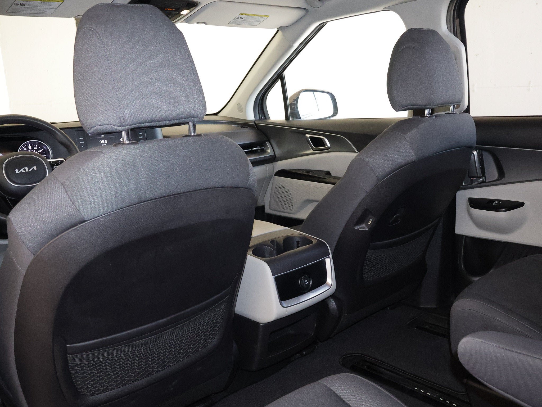 Used 2022 Kia Carnival LX FWD image 36