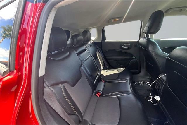 Used 2018 Jeep Compass Latitude w/ Popular Equipment Group FWD image 25