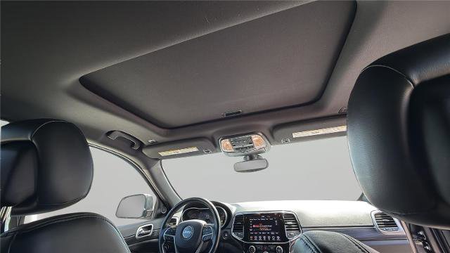 Used 2020 Jeep Grand Cherokee Altitude AWD/4WD image 16