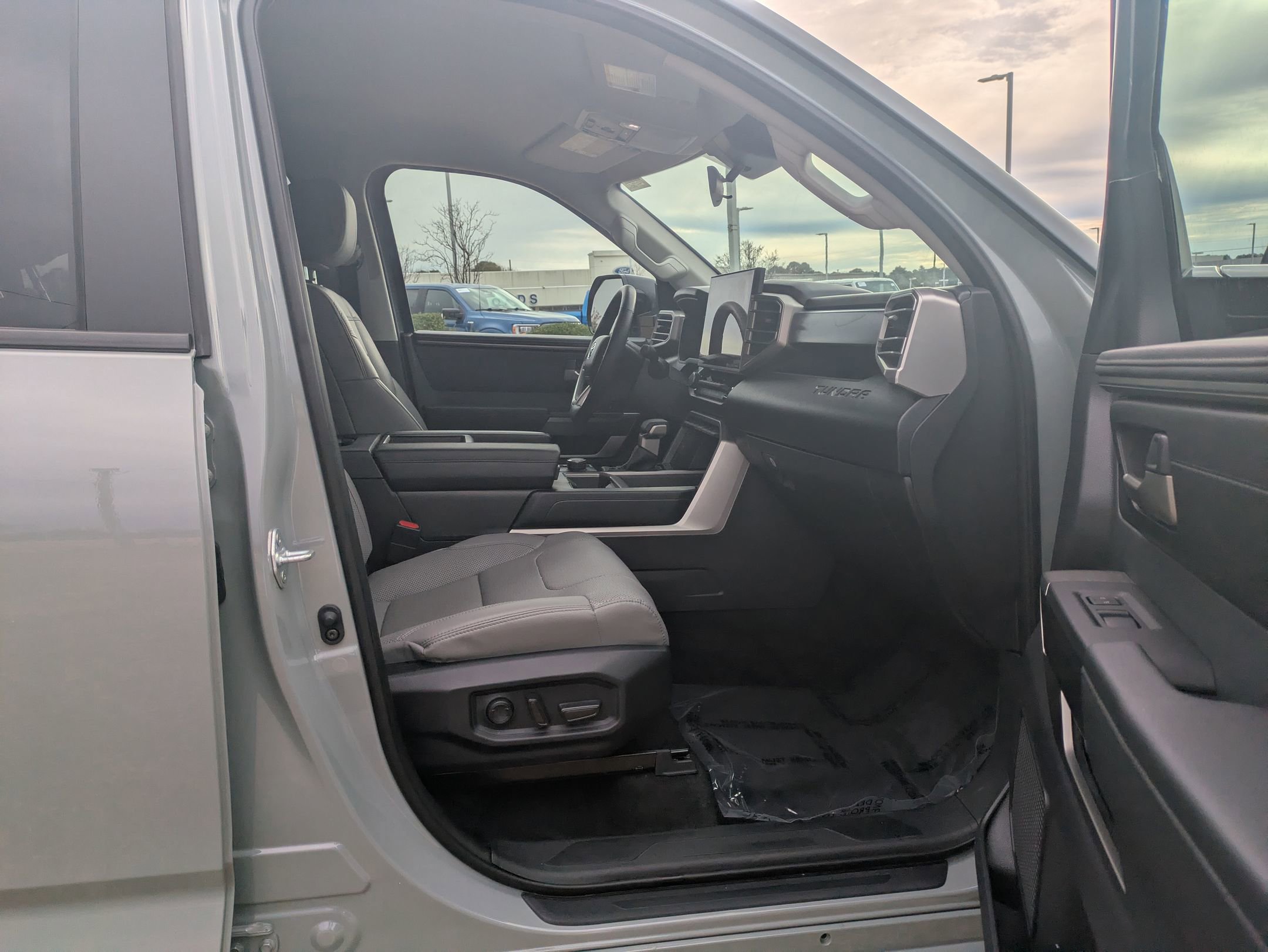 Used 2024 Toyota Tundra SR5 image 33