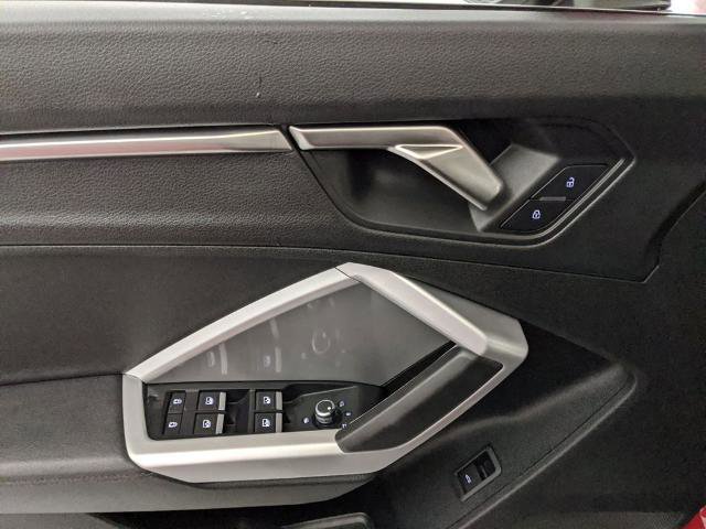 Used 2025 Audi Q3 2.0T Premium image 15