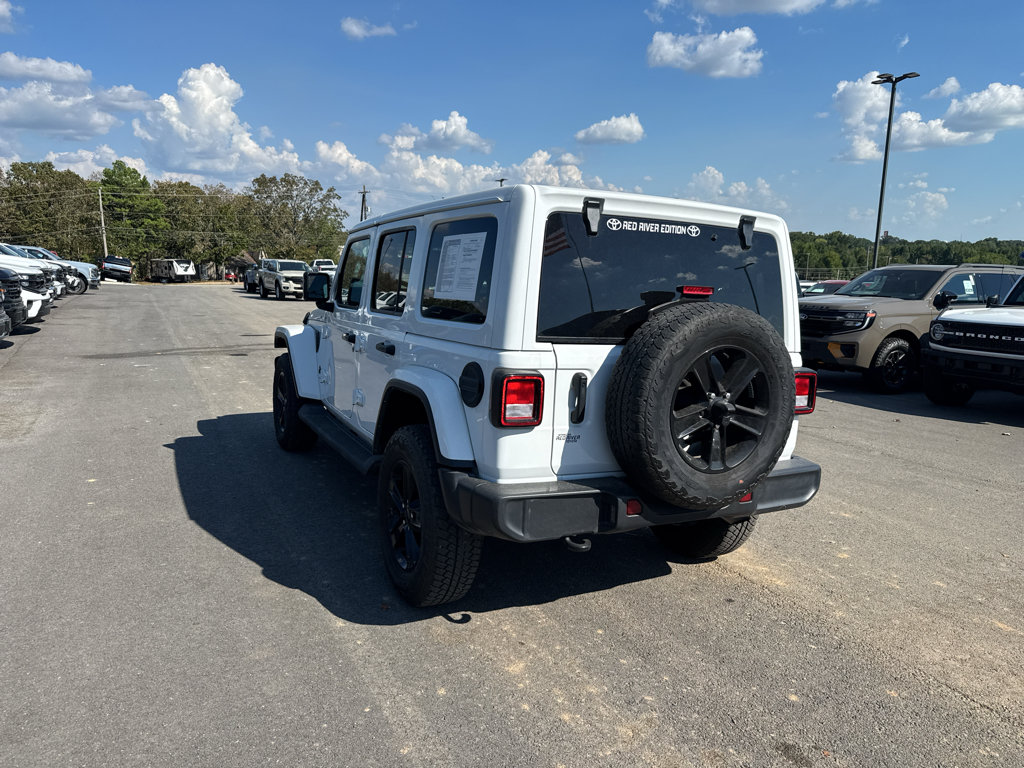 Used 2021 Jeep Wrangler Unlimited Sahara AWD/4WD image 7