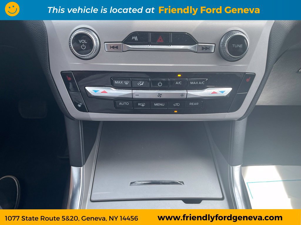 Certified 2024 Ford Explorer XLT w/ Equipment Group 202A AWD/4WD image 23