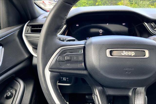 Used 2024 Jeep Grand Cherokee Altitude AWD/4WD image 24