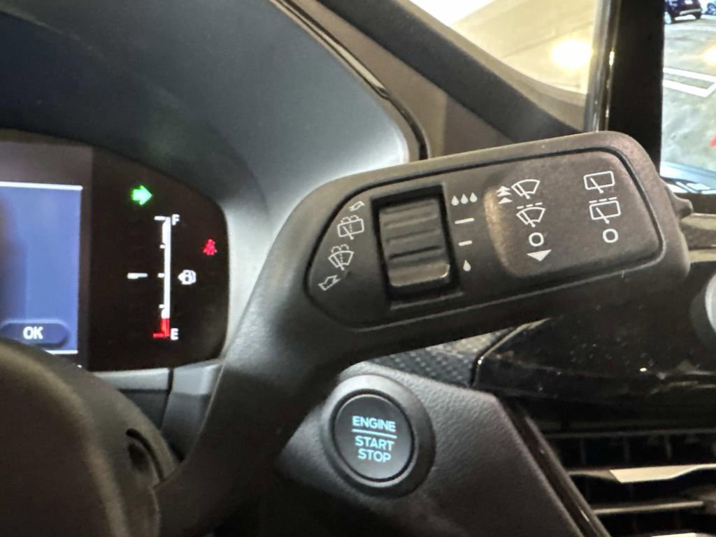 Certified 2025 Ford Escape ST-Line image 30