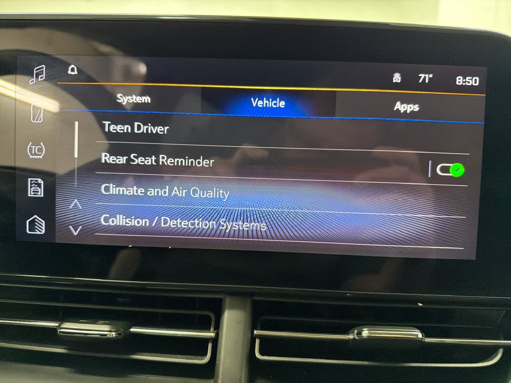 Used 2025 Chevrolet Trax LT FWD image 27