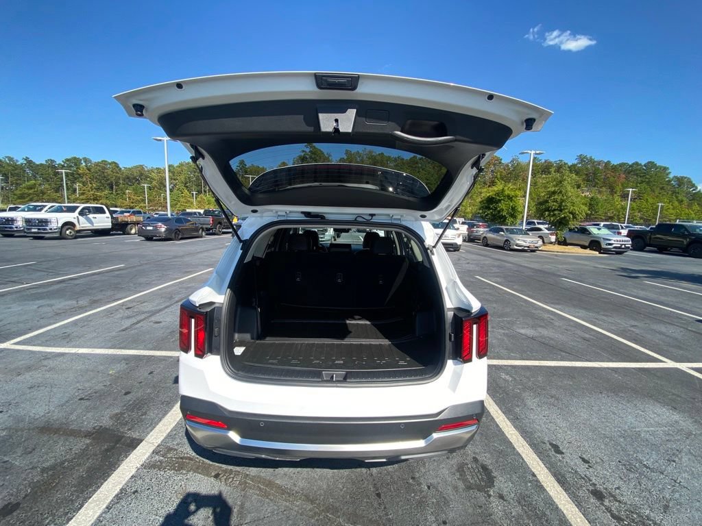 Used 2025 Kia Sorento S w/ Panoramic Sunroof Package FWD image 28